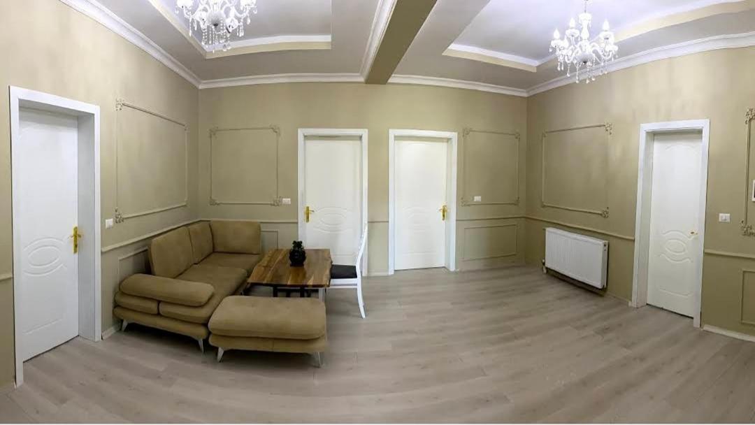 Villa Elear Korce Eksteriør bilde